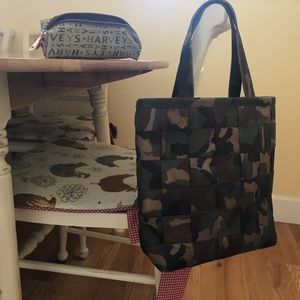 Harvey’s Seatbelt Purse - Camoflage